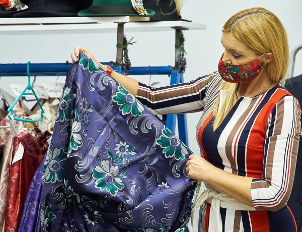 Karácsonyi ajándékgyűjtés – A Szabolcs Néptáncegyüttes tagjai várják a felajánlásokat