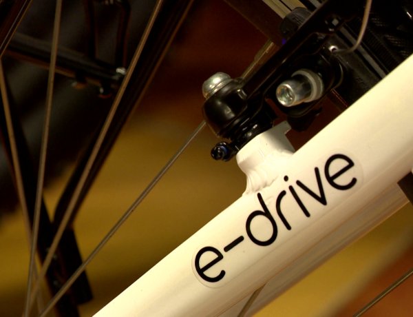 Támogatás elektromos biciklire – 150 ezer forintos anyagi segítség magánszemélyeknek