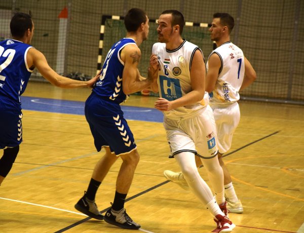 Továbbjutás a Hepp-kupában - Simán nyertek az Eger ellen a kosarasok