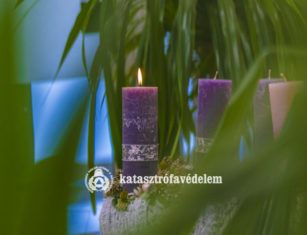 Megyei katasztrófavédelem: Advent idején nagyobb a lakástüzek veszélye