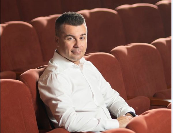 A Móricz-(F)Actortól az évadtervezésig – Interjú Kirják Róberttel