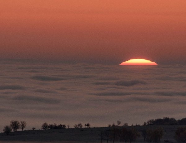 Ezekben a megyékben valószínűleg az orrunkig sem fogunk látni a sűrű ködtől