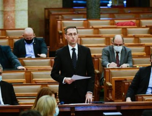 MNB: az államilag támogatott hitelkonstrukciók, és a moratórium támogatják a hitelezést