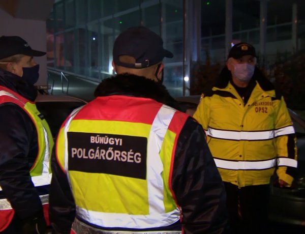 Éjszakai ellenőrzés Nyíregyházán – A Kossuth téren jártunk este nyolc óra után