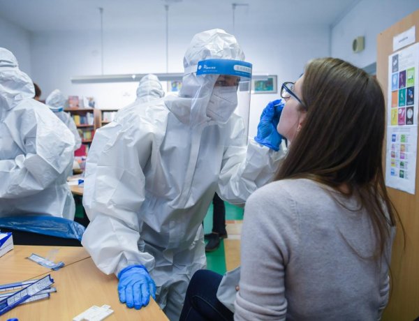 Miniszterelnökség: újabb szakmai csoport célzott tesztelése kezdődik meg hétfőn