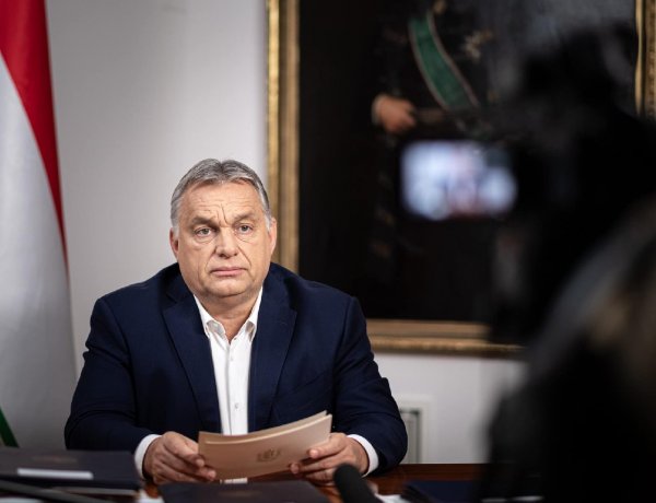 Orbán Viktor: Január 11-ig marad a kijárási tilalom             