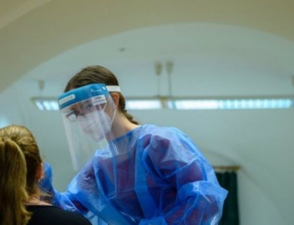 Nemzeti Népegészségügyi Központ: csökken a járvány terjedési sebessége