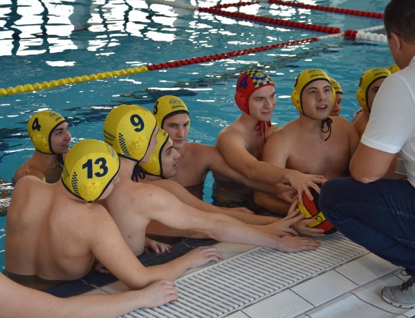 Győztes meccsek után segítség - Adománygyűjtő akció az Aqua SE-nél