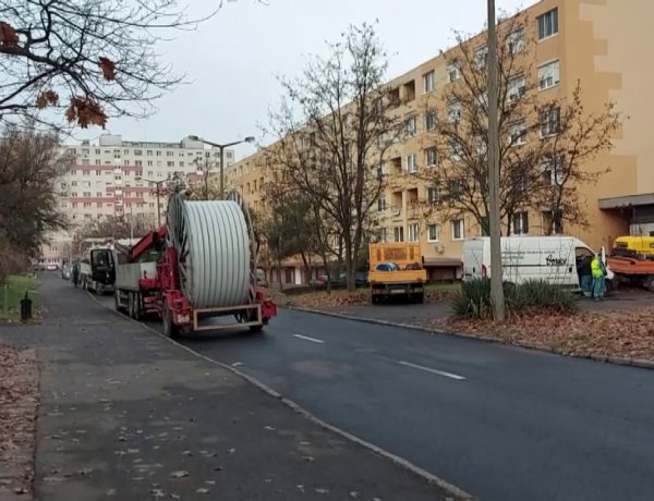 Korszerűsítik a szennyvízvezetéket a Korányi Frigyes utcán               
