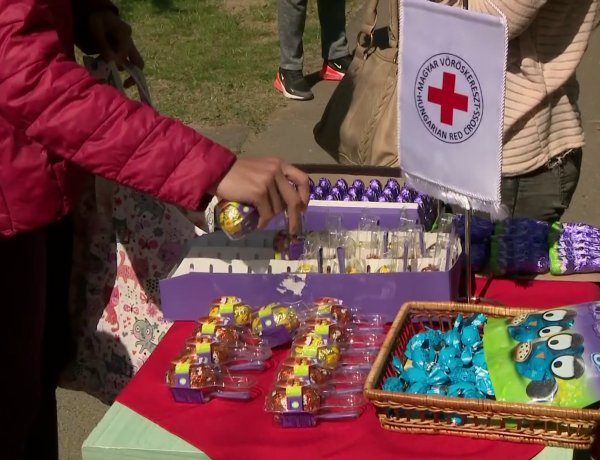 Vöröskeresztes karácsony  – Feltöltik a Mikulásgyárat              