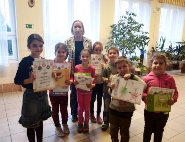 Lezárult az Orosi Fiókkönyvtár rajzpályázata, 25 pályamű érkezett