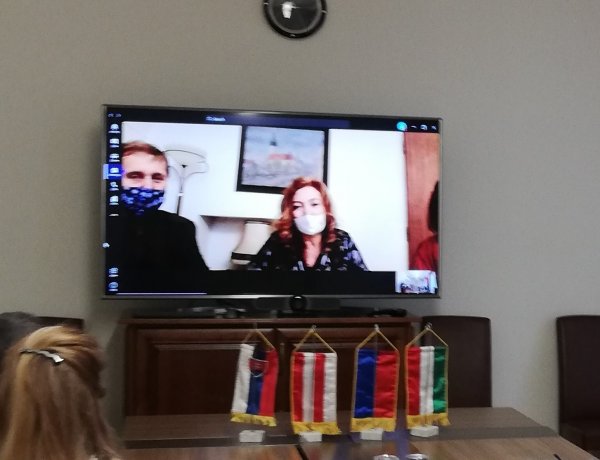 Online testvérvárosi egyeztetés: a pandémiás helyzet tapasztalatait is megvitatták