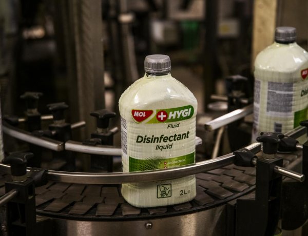 Ismét fertőtlenítőszereket ajánlott fel a Mol                