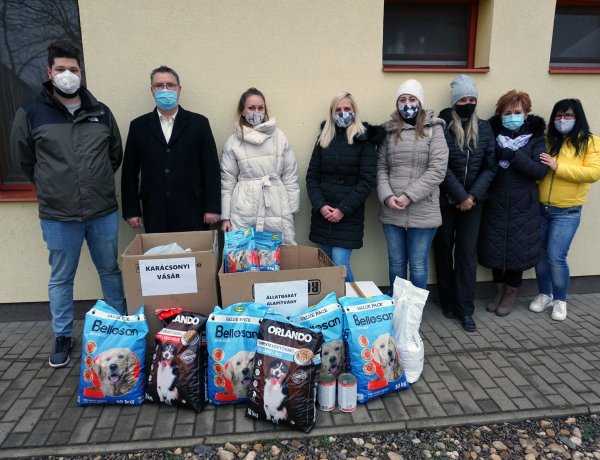 A Váci Mihály Kulturális Központ is adományozott             