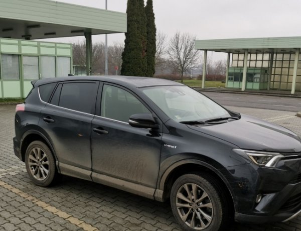 Körözött gépkocsit foglaltak le a rendőrök Csengersimán      