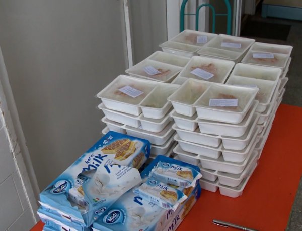 Folyamatos a gyermekétkeztetés – Házhozszállítással biztosítják az ebédet Nyíregyházán 