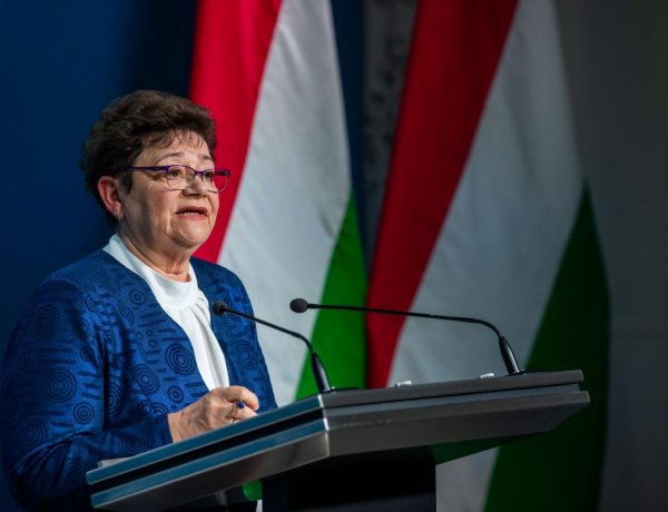 Országos tisztifőorvos: december 27-én kezdődik az egészségügyi dolgozók oltása