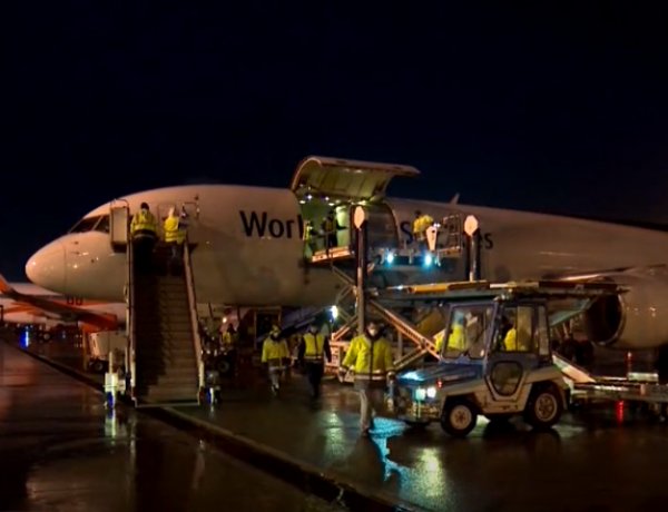 Újabb vakcinaszállítmány érkezett Magyarországra            