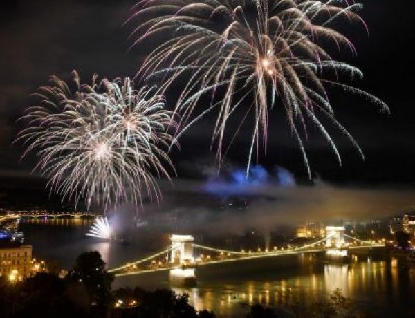 Így lehet büntetés nélkül tűzijátékozni szilveszterkor            