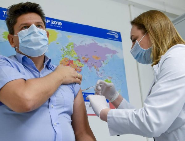 Galgóczi: a Pfizer vakcinája a második oltástól számítva egy hét után fejti ki hatását