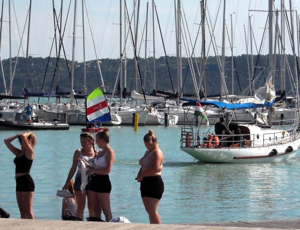 Jelentős kormányzati segítséget kap a turizmus és a vendéglátás