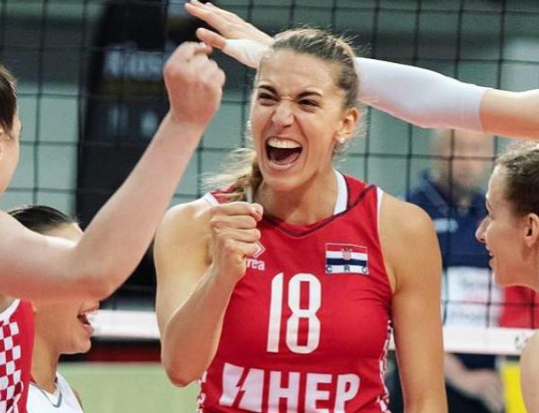 Keresztszalag szakadás - A trinidadi légiós távozik, horvát válogatott érkezik