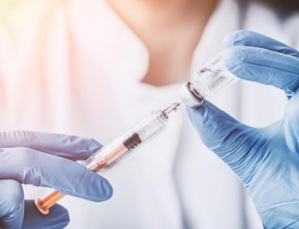 Reményekkel várja a koronavírus elleni védőoltások alkalmazását a Gyógyszerészi Kamara