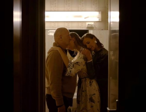 Videóklipben szerepel Puskás Tivadar – Napsugár fiúk nyáron           