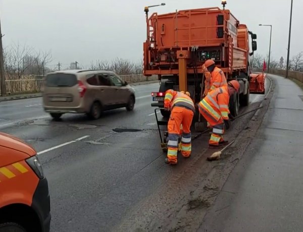 Kátyúzási munkálatokat végez a Magyar Közút a város több pontján is