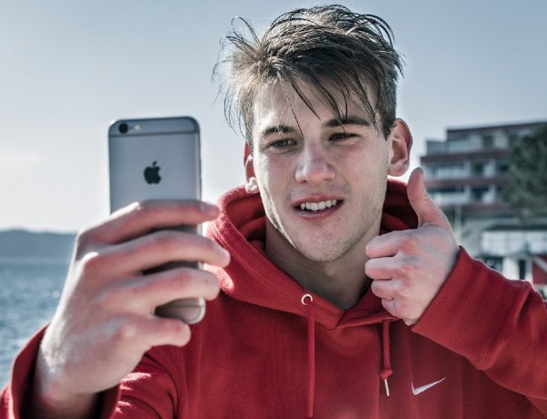 Volt gomb, nincs gomb – Így írta át a mobiltelefonok történelmét az iPhone