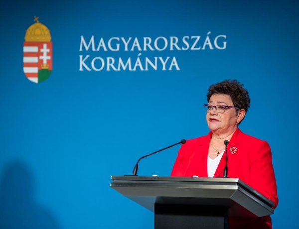 Országos tisztifőorvos: újabb, több mint 35 ezer ember beoltására elég vakcina érkezik