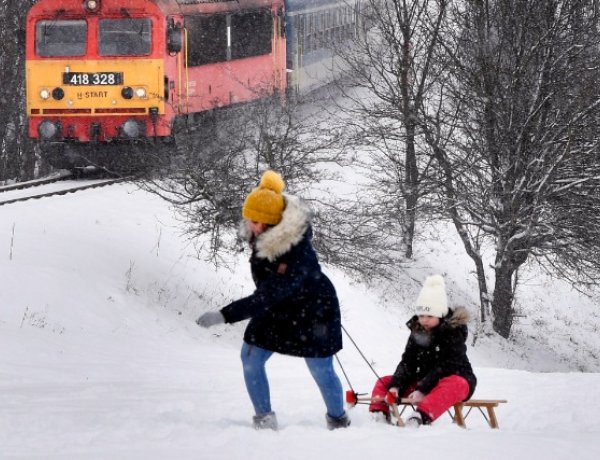 A hegyekbe megérkezett az igazi tél, a melegfront pedig fejfájást okozhat