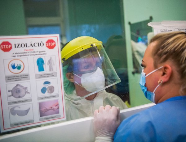 Köszönet és kreditek illetik a Covid-védekezésben segítő diákokat