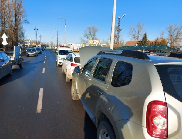 Hármas karambol történt a Kállói úton, a felek nem tudtak megegyezni