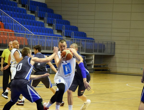 Horrormeccs Pécsen - Az utolsó másodpercben egyenlített, majd nyert a Nyíregyháza