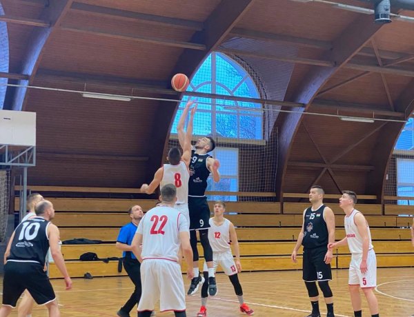 Szolnokon is nyert a NYÍKSE - Még mindig veretlen az NB-II-es kosárcsapat