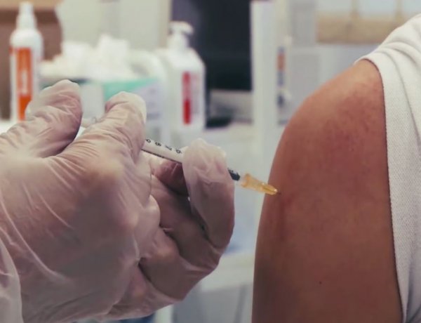 Benkő Tibor: hamarosan kezdődhet a katonák beoltása         