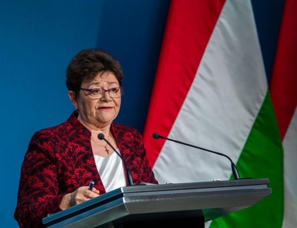 Országos tisztifőorvos: már csaknem háromszorosa a beoltottak száma az aktív fertőzöttekén