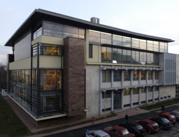 Iratkozzon be online a Móricz Zsigmond Megyei és Városi Könyvtárba!