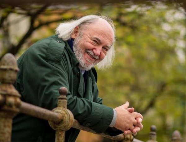 Hogyan neveljünk?, A mi Dózsánk - Petepite – nogradi.hu: Ajándék a nyíregyházi íróktól