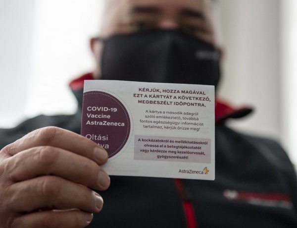 Döntött a kormány, jön a vakcinaigazolvány – Ezt kell tudni az új okmányról