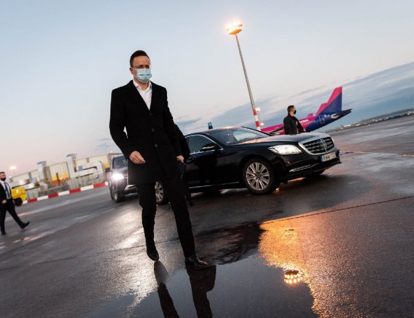 Elindult a magyar állam repülőgépe a kínai vakcináért              