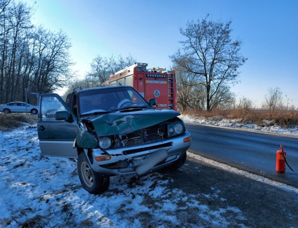 Egy tartálykocsi és egy terepjáró ütközött Nyírjestanyánál               