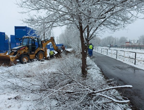Tűzcsapot építenek a Nyírségvíz szakemberei Nyírpazony és Kabalás között
