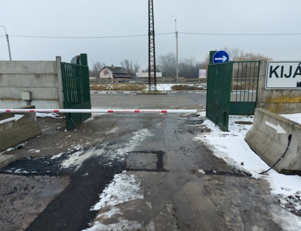 Új be- és kiléptető rendszer a piacon, fokozott figyelemmel közlekedjenek!