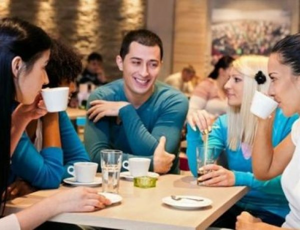 Fokozatosan kell majd visszaszoknunk a társasági élethez    