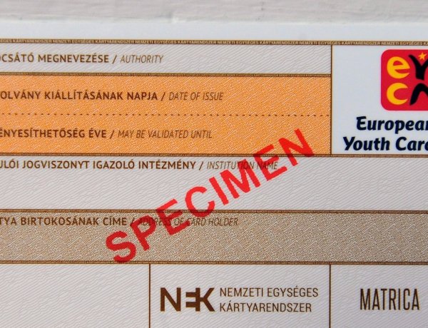 Meghosszabbították a diákigazolványok érvényességét                