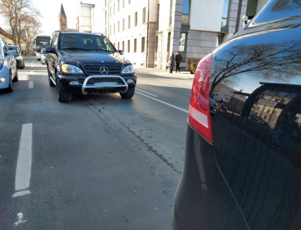 Anyagi kárral járó baleset történt a Bocskai utcán               