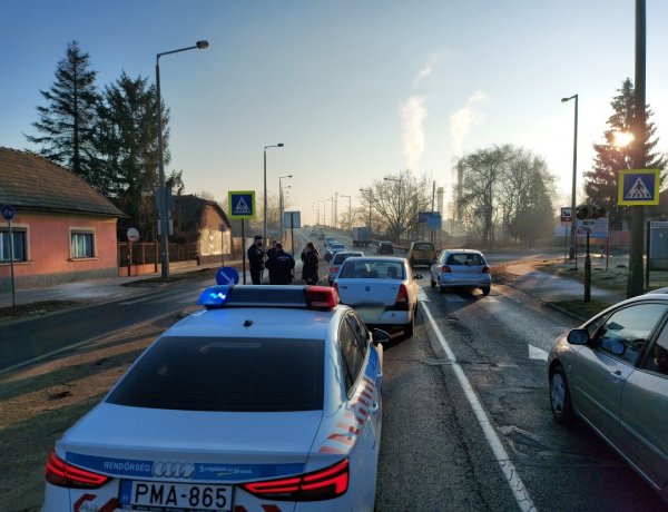 Baleset történt a szerda reggeli csúcsforgalomban a Tiszavasvári úti felüljárónál
