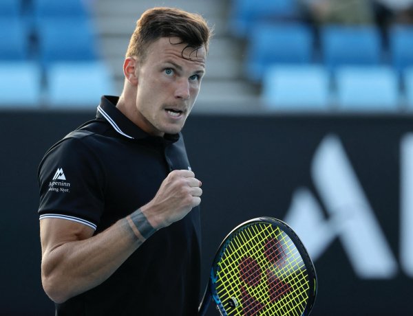 Fucsovics Márton az elődöntőben - A nyíregyházi teniszező két szettben győzött